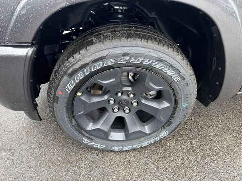 New 2026 RAM 1500 4x4 Crew Cab image 9