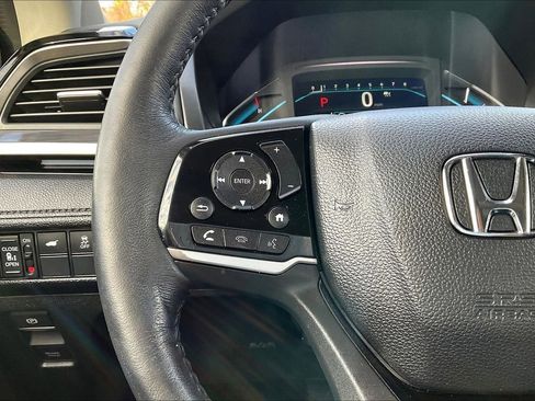 Used 2023 Honda Odyssey Elite image 18