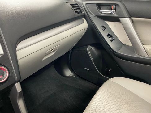 Used 2014 Subaru Forester 2.5i Touring image 26