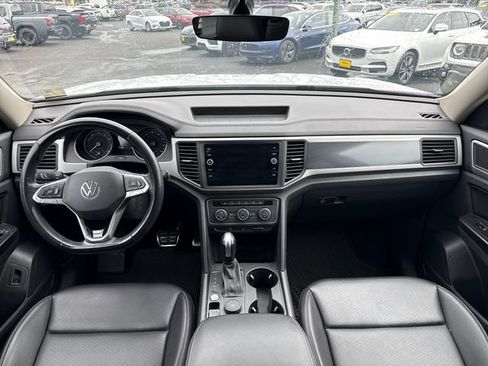 Used 2021 Volkswagen Atlas SE w/ Panoramic Sunroof Package AWD/4WD image 11