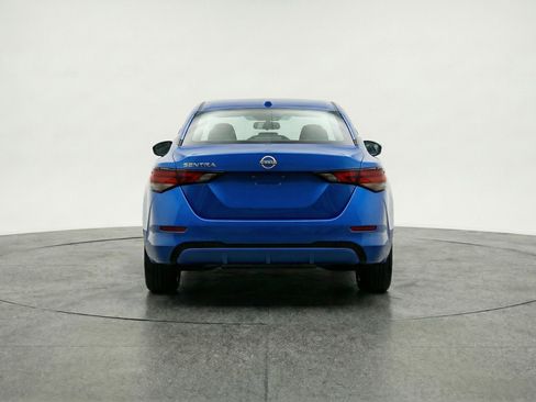 Used 2025 Nissan Sentra SV image 7