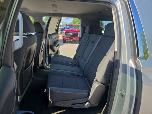 Used 2015 GMC Yukon XL SLE w/ Convenience Package RWD image 15