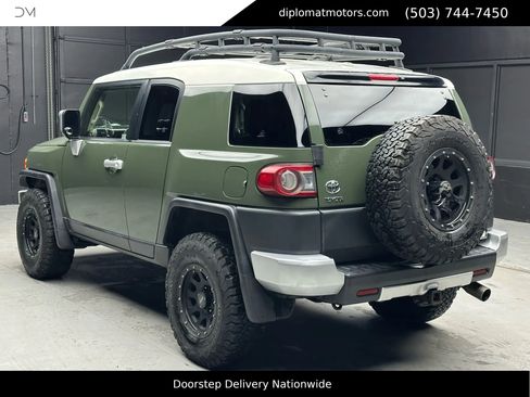 Used 2014 Toyota FJ Cruiser 4WD image 4