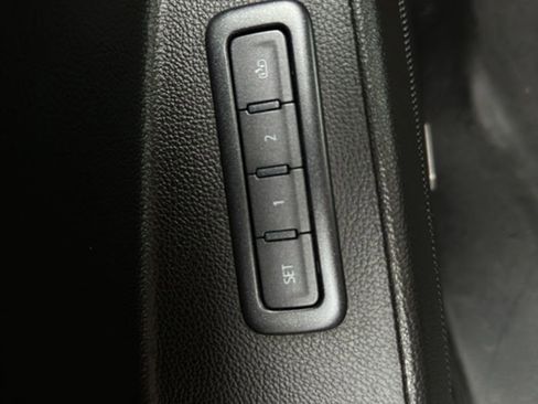 Used 2019 Chevrolet Tahoe LT image 18