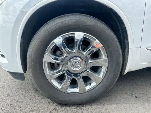 Used 2017 Buick Enclave Leather image 19