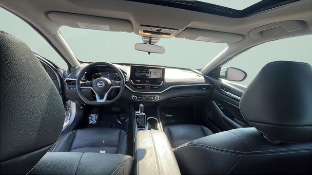Used 2025 Nissan Altima 2.5 SL FWD image 24