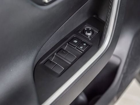 Used 2020 Toyota RAV4 Limited image 49