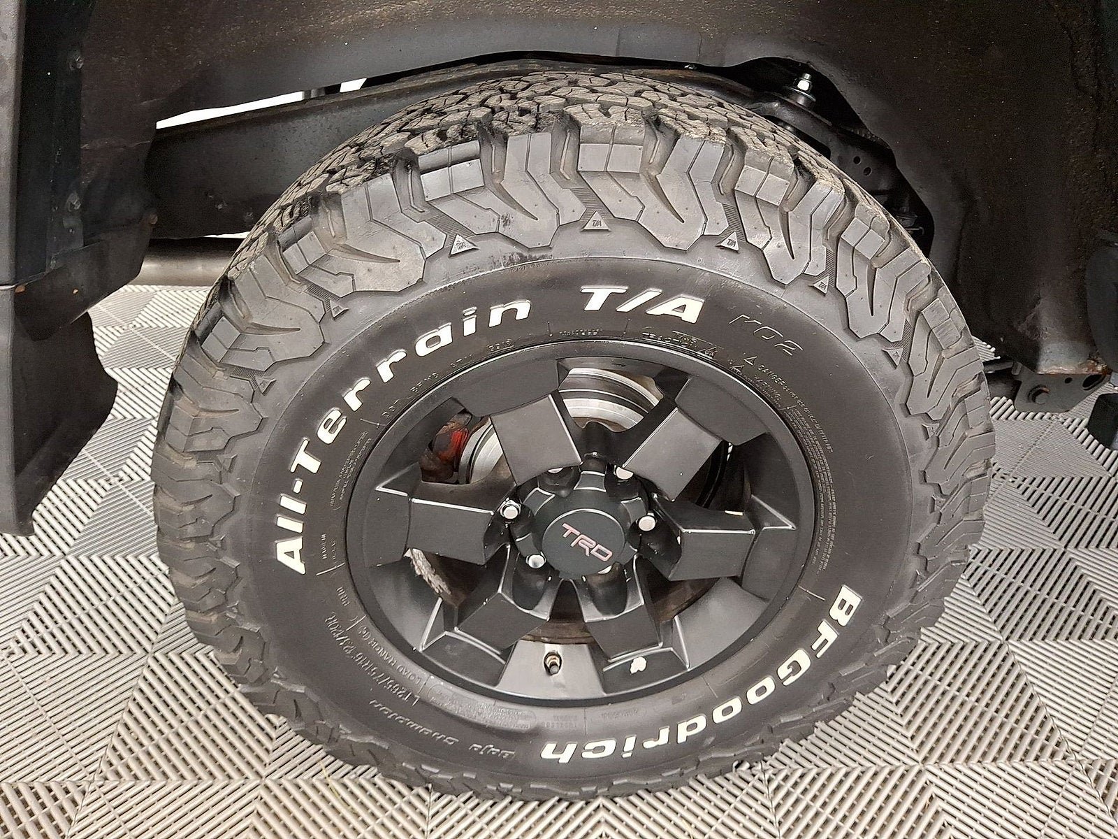 Used 2011 Toyota FJ Cruiser 4WD w/ Trail Teams Special Edition image 18