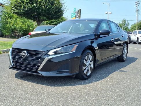 Used 2023 Nissan Altima 2.5 S FWD image 3