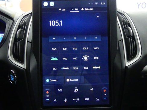 Used 2023 Ford Edge SEL image 10