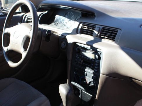 Used 2000 Toyota Camry LE image 13