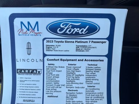 Used 2023 Toyota Sienna Platinum AWD/4WD image 38