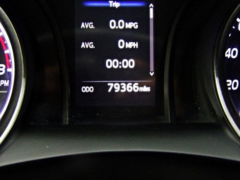 Used 2021 Toyota Camry SE image 14