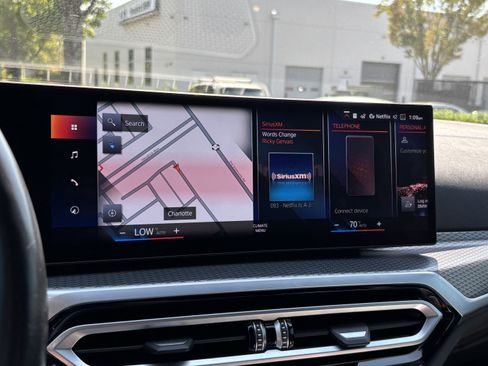 Used 2022 BMW i4 eDrive40 w/ M Sport Package image 26