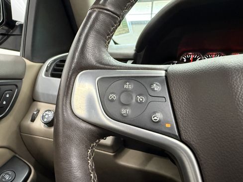 Used 2018 GMC Yukon SLT w/ Premium Edition AWD/4WD image 17