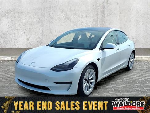 Used 2022 Tesla Model 3 image 4