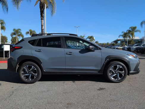 Used 2025 Subaru Crosstrek 2.0i Premium image 11