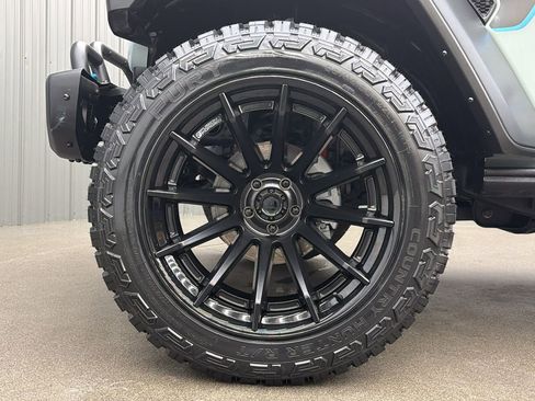 Used 2023 Jeep Wrangler Unlimited Rubicon 4xe image 9