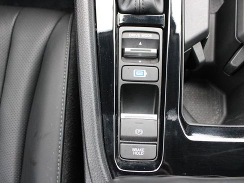 Used 2025 Honda Accord EX-L image 17