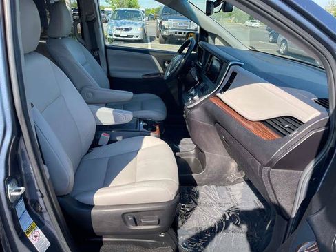 Used 2016 Toyota Sienna Limited Premium AWD/4WD image 48