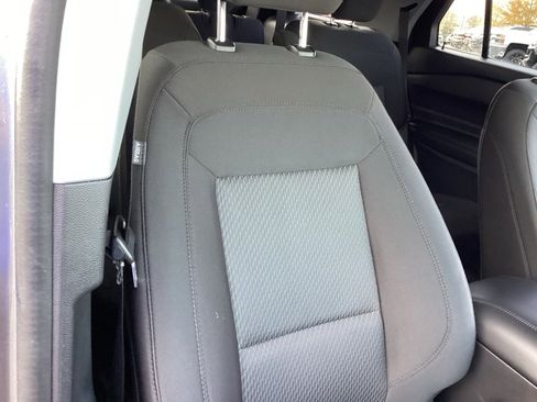 Used 2022 Ford Explorer XLT image 18