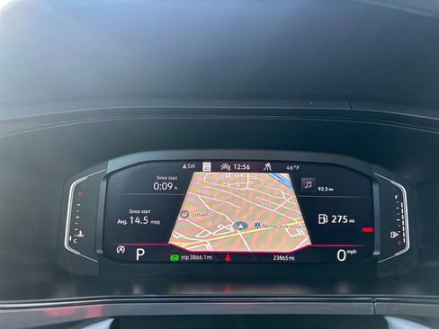 Used 2023 Volkswagen Taos SEL image 8