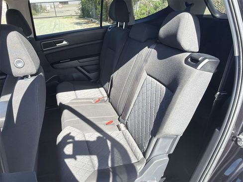 Used 2019 Volkswagen Atlas S image 23