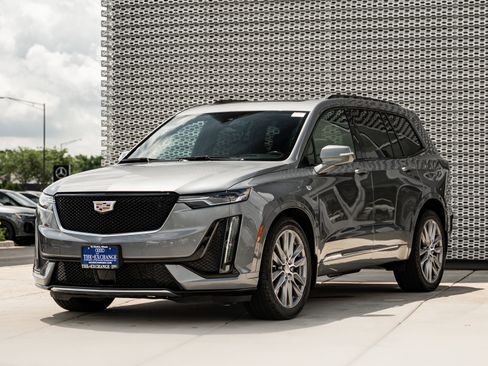 Used 2021 Cadillac XT6 Sport AWD/4WD image 7