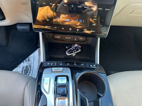 Used 2023 Hyundai Tucson Limited image 18