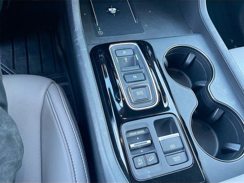 Used 2025 Honda Pilot EX-L image 16