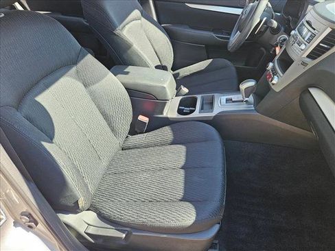 Used 2011 Subaru Outback 2.5i image 18