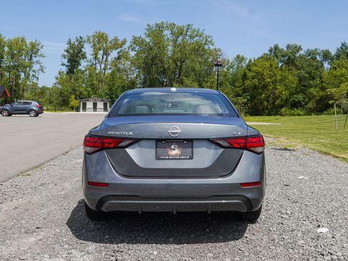 Used 2024 Nissan Sentra SV FWD image 4