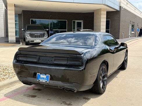 Used 2023 Dodge Challenger R/T w/ Blacktop Package RWD image 5