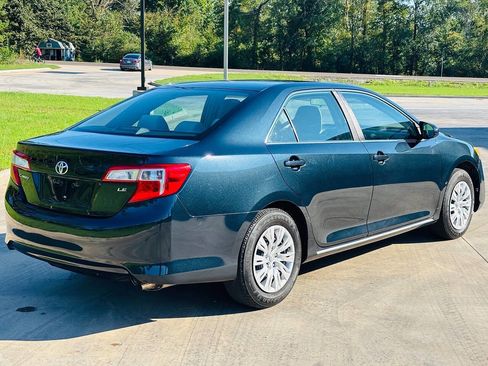 Used 2014 Toyota Camry LE image 7