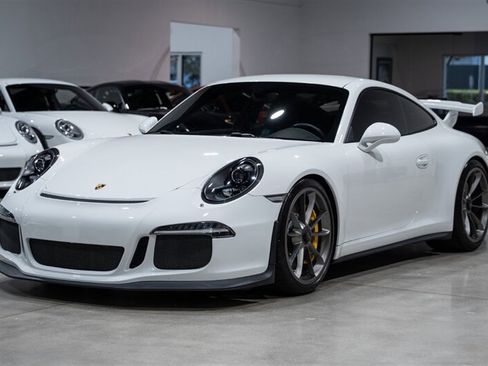 Used 2015 Porsche 911 GT3 RWD image 10