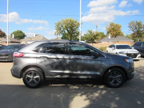 Used 2022 Ford Edge SEL w/ Sport Appearance Package image 5