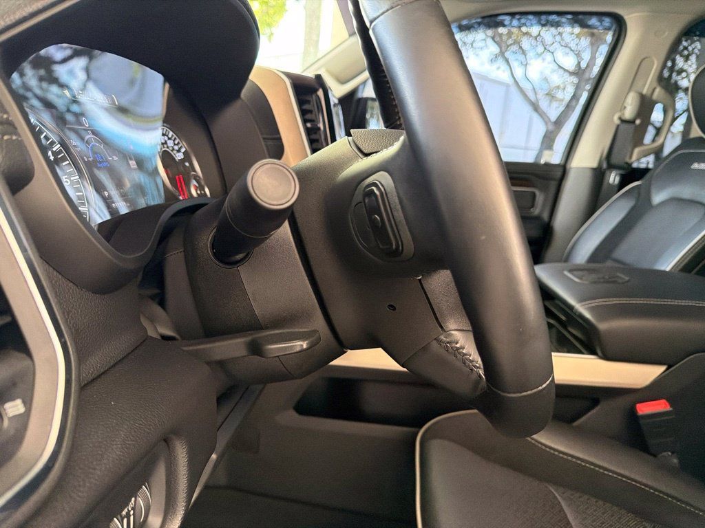 Used 2022 RAM 1500 Laramie AWD/4WD image 44