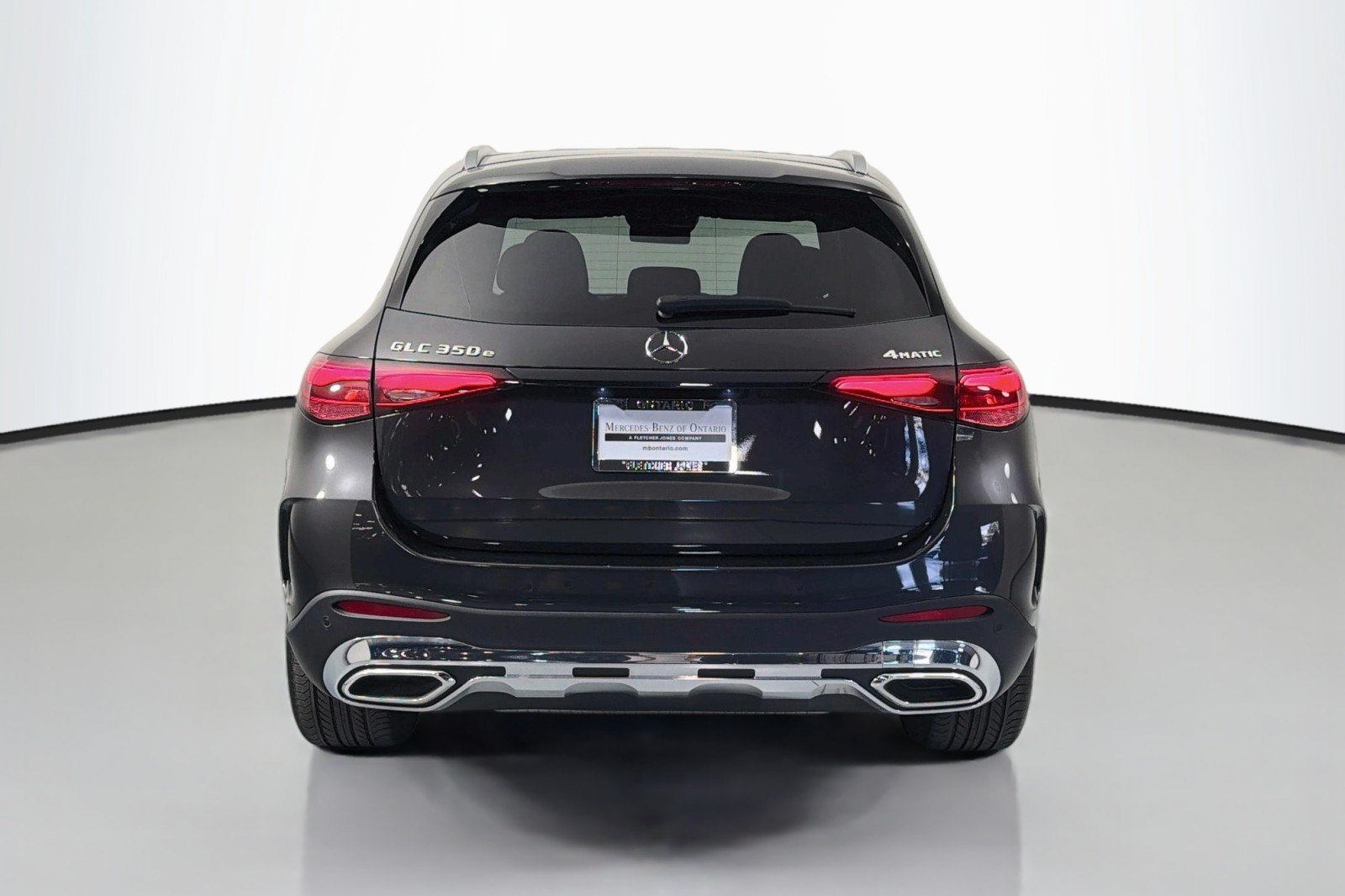 Used 2025 Mercedes-Benz GLC 350e 4MATIC image 3
