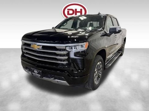 Used 2024 Chevrolet Silverado 1500 High Country w/ Technology Package AWD/4WD image 10