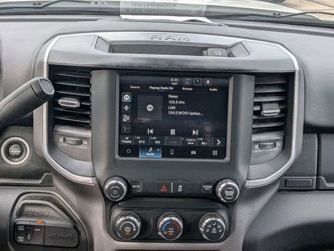 Certified 2024 RAM 2500 Big Horn AWD/4WD image 18