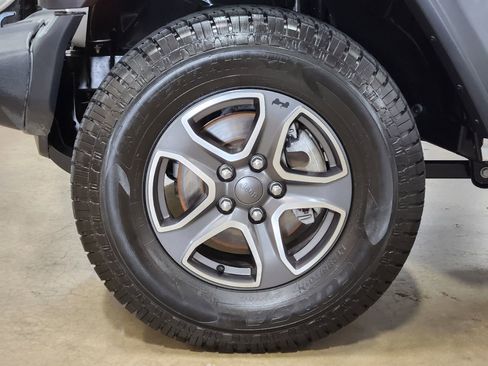 Used 2021 Jeep Wrangler Sport AWD/4WD image 26