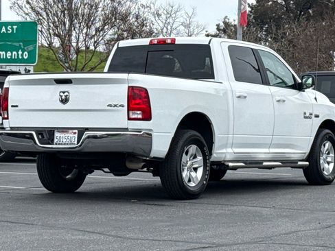 Used 2019 RAM 1500 Classic SLT w/ Luxury Group image 5