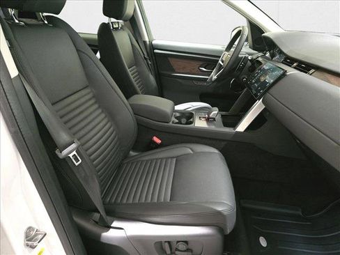 Used 2024 Land Rover Discovery Sport S image 10