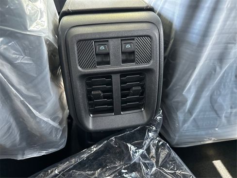 New 2025 Ford Bronco Badlands image 19