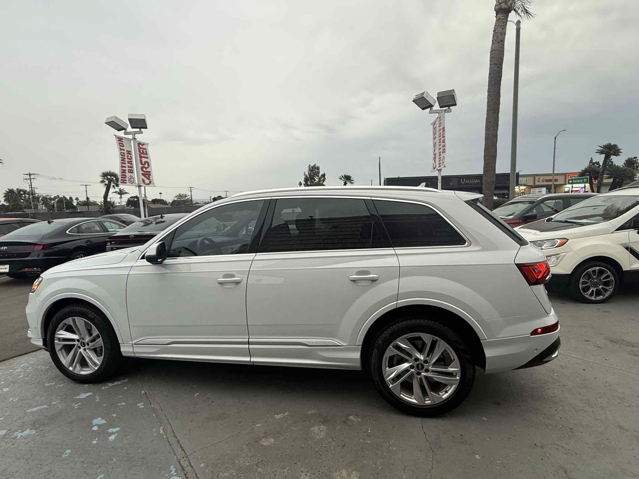 Used 2023 Audi Q7 3.0T Premium w/ Convenience Package AWD/4WD image 12