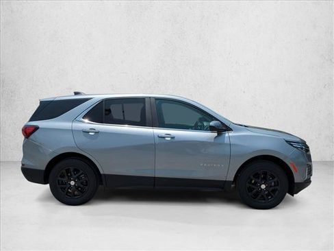 Used 2024 Chevrolet Equinox LT AWD/4WD image 4