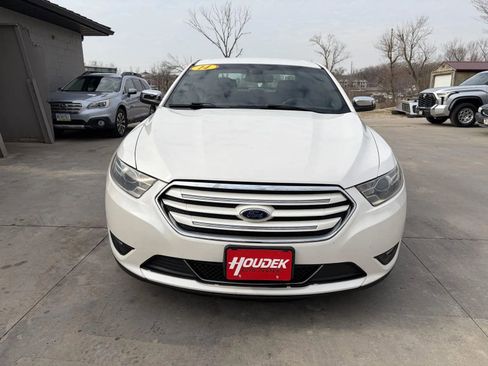 Used 2014 Ford Taurus Limited image 2