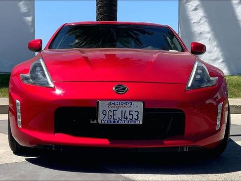 Used 2020 Nissan 370Z Coupe RWD image 3