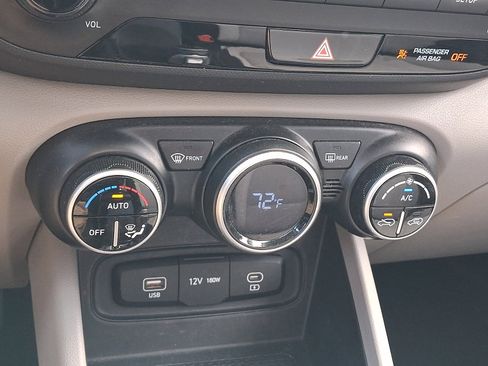 Certified 2023 Hyundai Venue SEL w/ Cargo Package FWD image 16