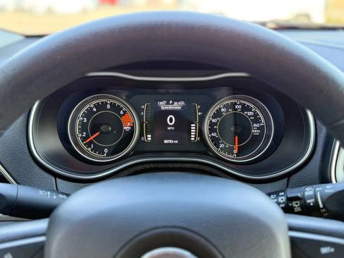 Used 2019 Jeep Cherokee Latitude w/ Popular Appearance Group image 17